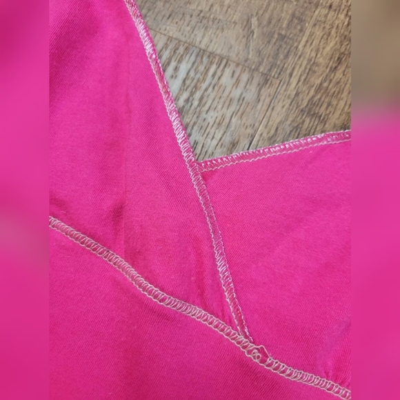 FREE W BUNDLE Geri C. New York metallic stitch cami tank top - Picture 3 of 11